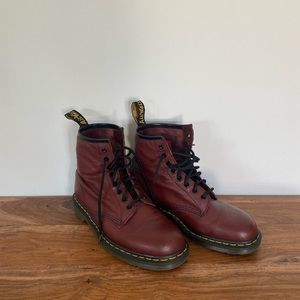 DR Marten unisex 1460 cherry red boots